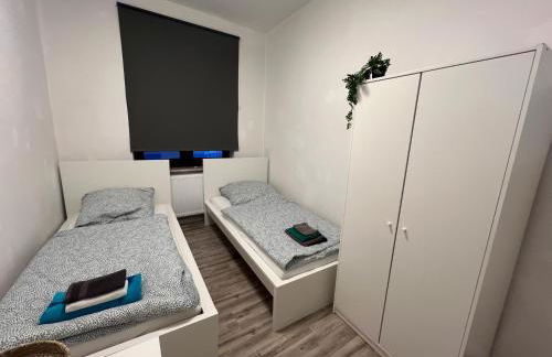 Monteur & Ferienwohnung mit Balkon, 3 Schlafzimmer & Platz für 6 Personen - Photo 1
