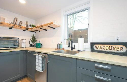 Bright & Modern Basement Apartment DT N'hood - Foto 5