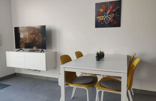 Ruhige 2-Zimmer Wohnung in zentraler Taunus Lage - Foto 1