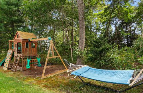 Family Friendly Home Mins to Beach and Downtown - Photo 8