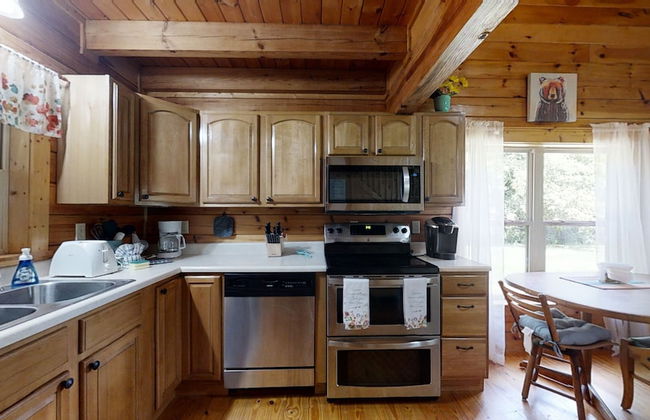 Yellow Cabin On The River 2 Bedroom Cabin by RedAwning - Photo 10