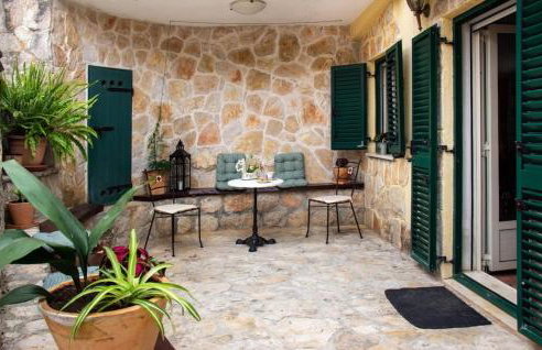 7 Bedroom Gorgeous Home In Grabovac - Photo 21