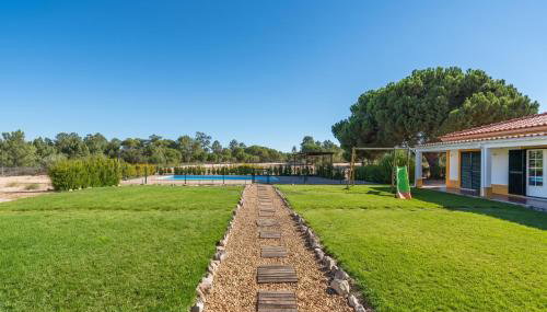 Spacious villa with private pool in Grândola - Foto 2, Garden