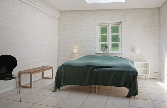 8 Person Holiday Home in Ronne - Photo 3