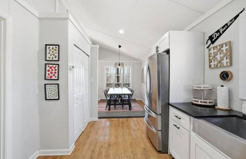 The Sapphire Shore Cottage with Dock! home - Foto 18