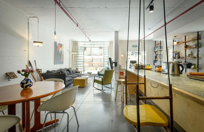 Unique and Spacious 2BR Apt with Terrace - Photo 34