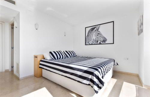 Penthouse Duplex with Epic Views - Photo 31