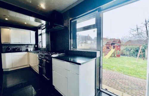 13 Guests - Free Parking - Manchester House - Foto 40