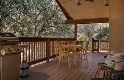 Lazy Squirrel - Cozy Family House with Full Game Room - Foto 32