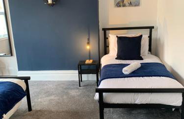 Windsor 4 - Spacious beautiful 4 bdrm maisonette nr Ncle free wifi free parking - Foto 9