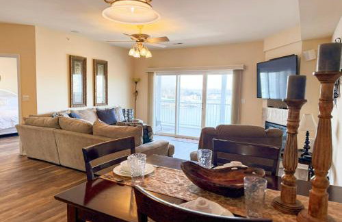 Sunshine&Shoreline-LakefrontDog Days Condo 3BD2BA - Foto 29