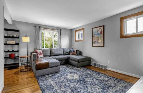 Gorgeous 2 Queen Bedroom Apartment in North Buffalo with 70 inch TV - Foto 15