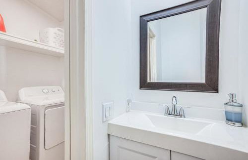 Waterfront Trinity Vacation Rental with Hot Tub! - Photo 23