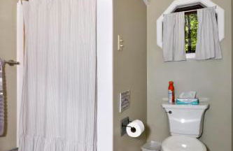 Creekside Farmstead - Pool - Hot Tub - 3 Min to Lake - Pets Allowed - Foto 28