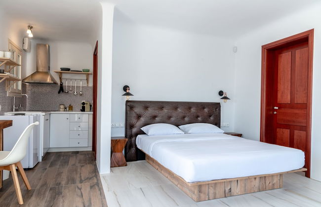 Etesians Suites & Villas - Photo 9