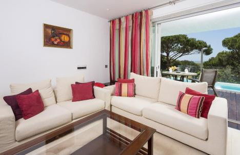 Sunny Lounge Apartment - Photo 6