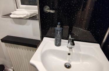 Manchester City Deluxe 4-Bed near Etihad Stadium & C0-0P Arena, Sleeps 9 - Foto 38