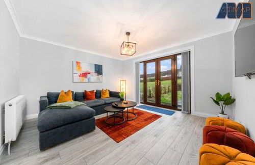 Cosy 2-Bed House I Easy Edinburgh Access I Sleeps 4 - Photo 1