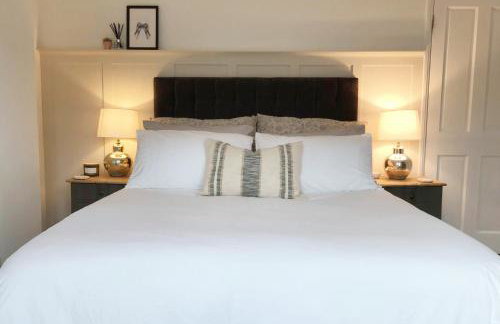 Emerson House, dog friendly with log burner close to waters edge and harbour - Photo 23