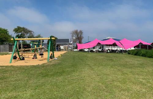 Hugo's hideaway, Belle Aire Free WIFI - Foto 13