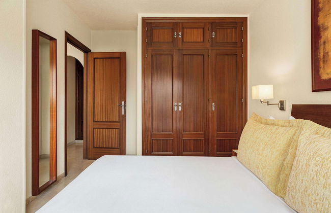 Ramada Hotel & Suites by Wyndham Costa del Sol - Foto 137