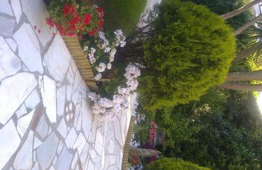 Villa Belmar Self-Catered Apartments - Photo 8