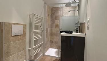 Cocon Bohème - Charme et Elégance au port - Foto 5, towels, Shower