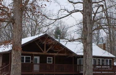 Solarium Deluxe Cabin #19 on Patoka Lake in Southern Indiana - Foto 4