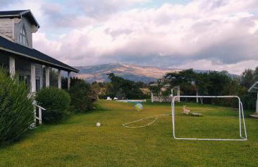 Farmhouse with pool minutes from beach - Photo 5