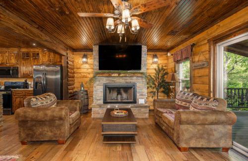 River Lodge Escape with Hot Tub - Foto 3