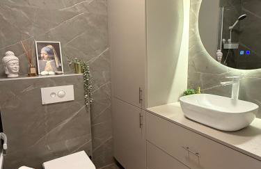 Lake Garden - Cozy Two-Bedroom Apartment with flexible Check-In, Terrace, and Netflix - Foto 9