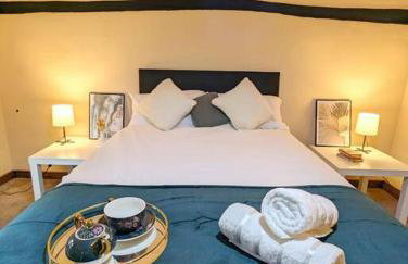 3-Bed, Sleeps 6, 1 Bath, Parking, WiFi - Foto 1