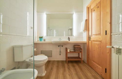 Luxury Farmhouse with Swimming Pool, By TimeCooler - Photo 60