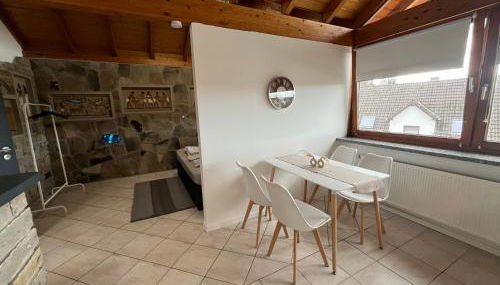 Stilvolle Wohnung mit Terasse und Garten - Foto 3