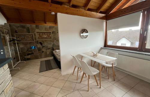 Stilvolle Wohnung mit Terasse und Garten - Foto 3