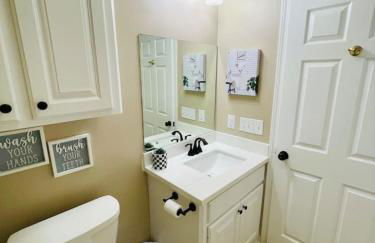 Eastgate 14B Stylish Townhouse 5 min to downtown Hammond - Foto 61