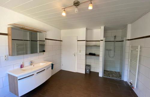 4-ZIMMERWOHNUNG,KÜCHE, INTERNET,PARKPLATZ,EMDEN,IHLOW,AURICh - Foto 4