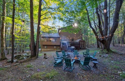 Winter Hideaway - Sled Hill, Hot Tub, Fireplace, Game Room - Foto 80