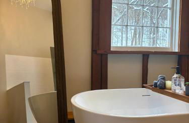 Potter’s Mill - 6 Bedrooms/Baths - Photo 3