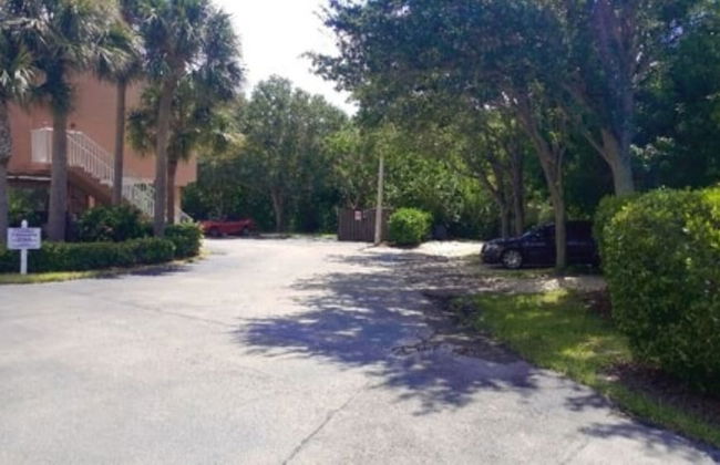 Lovers Key Resort by Check In Vacation Rentals - Photo 41