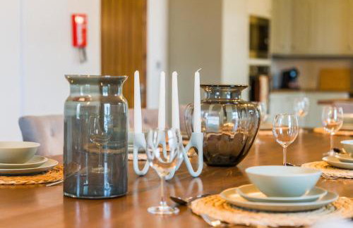 #111 New Farm with hot tub and Sauna - Sleeps 18 - Near Elmore Park - " Perfect for Contractors and Families - Parking space for 10 cars" - Foto 70