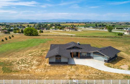 Luxury Home with Spectacular Rocky Mountain Views! - Foto 84