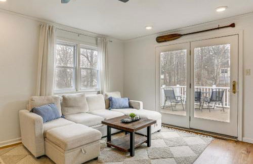 Walk to Lake Hopatcong Vibrant Home with Deck! - Foto 5