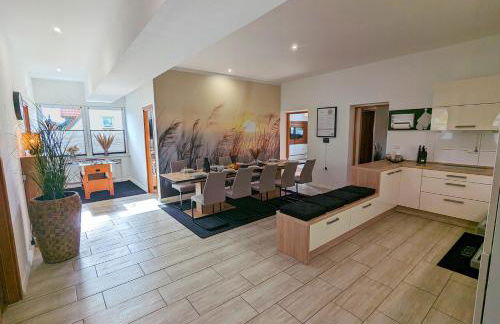 BesTime - 5 Schlafzimmer, Wohnzimmer, Küche, Waschtrockner, Terrasse, Smart-TVs, Netflix, Tischfußball - Foto 13