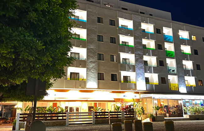 Poniente Playa Aparthotel - Photo 1