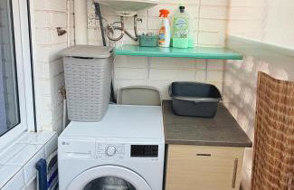 Apartamento con terraza y parking en primera línea - Foto 12