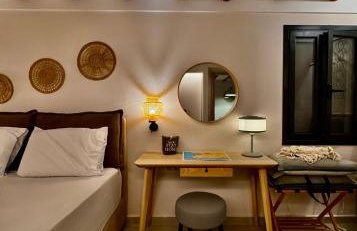 Akonelia - chora center - Photo 28