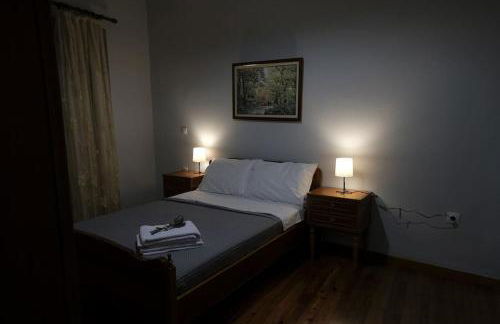 Δ2 - Τα διαμερίσματα του δασκάλου στα Φιλιατρά - Foto 3