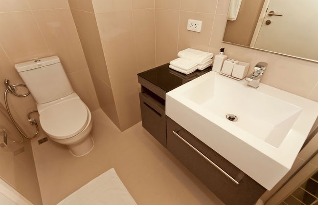 The Base Downtown Condo by Joy - Foto 15