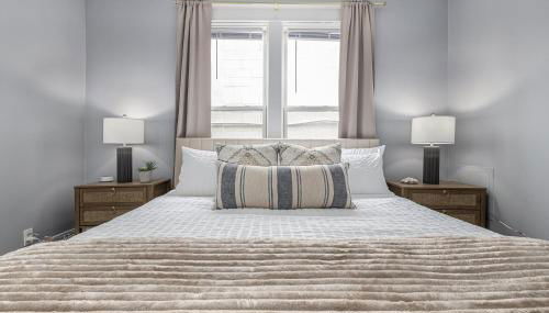 Completely Remodeled Walking Distance to Downtown Close to the Beach Downstairs Washer Dryer - Foto 4